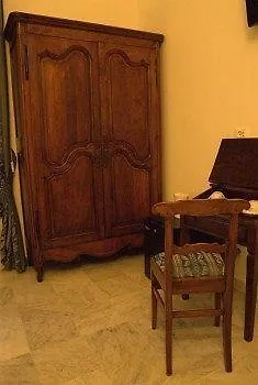 Lady Rose Bed & Breakfast 2*